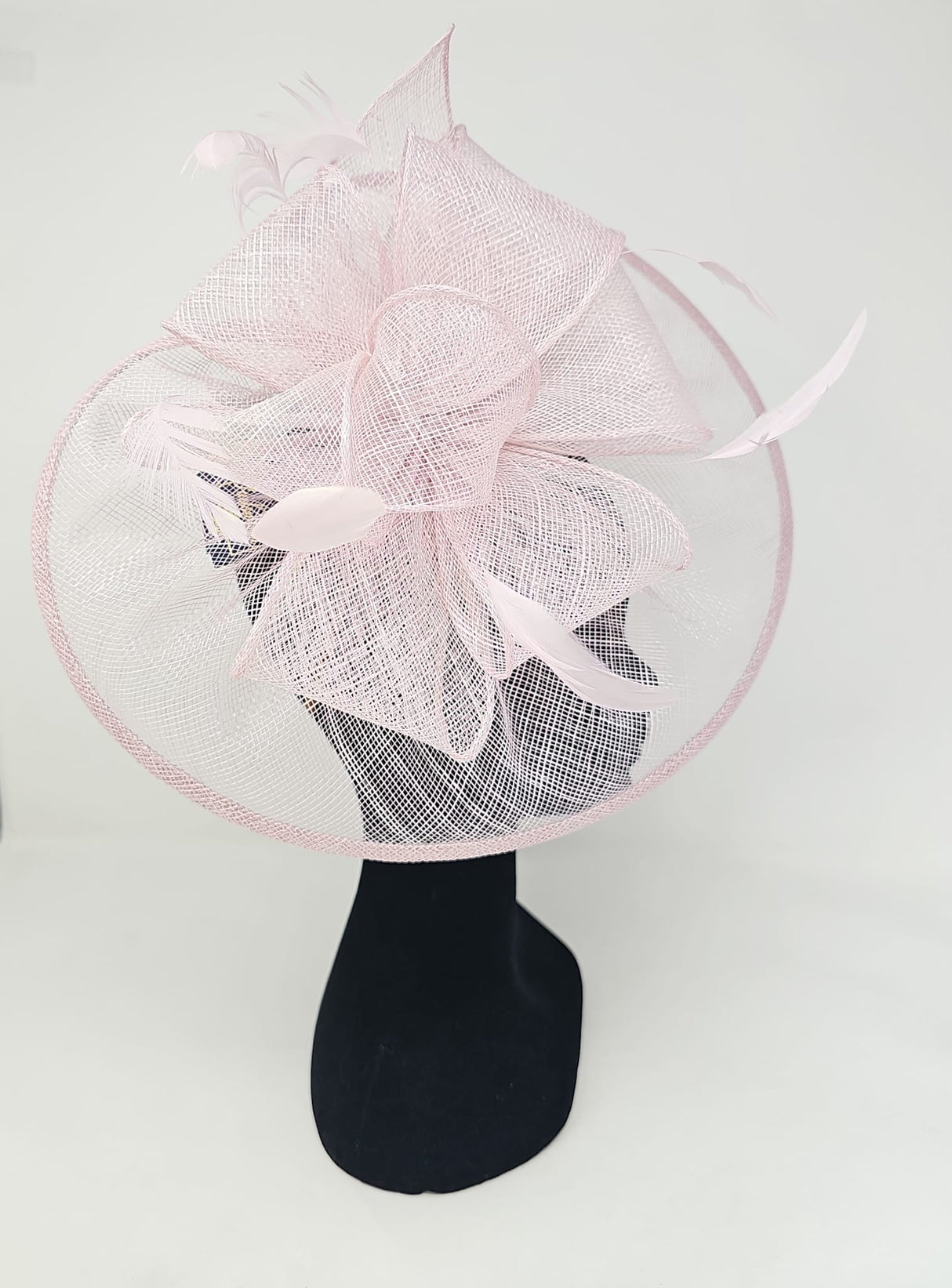 Quartz Pink Looped Round Disc Fascinator