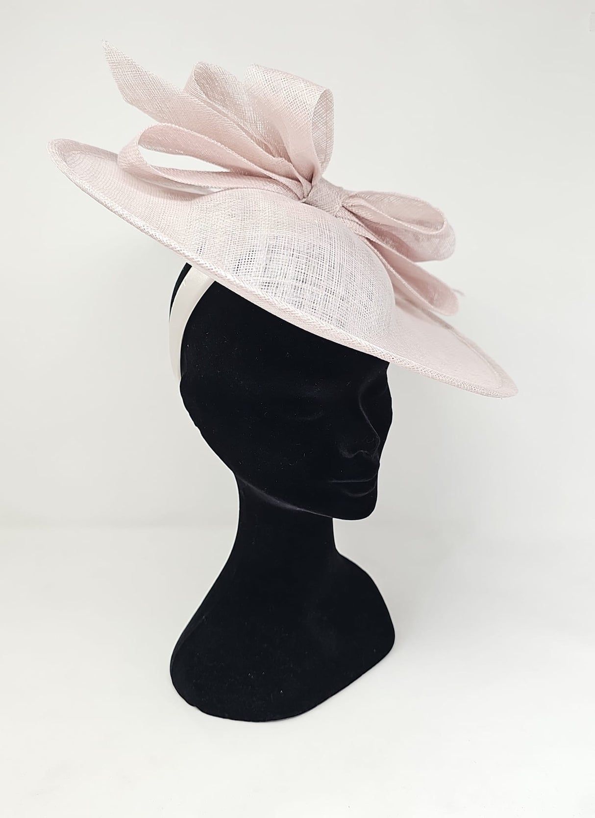 Lupin Bow Adorned Large Disc Fascinator