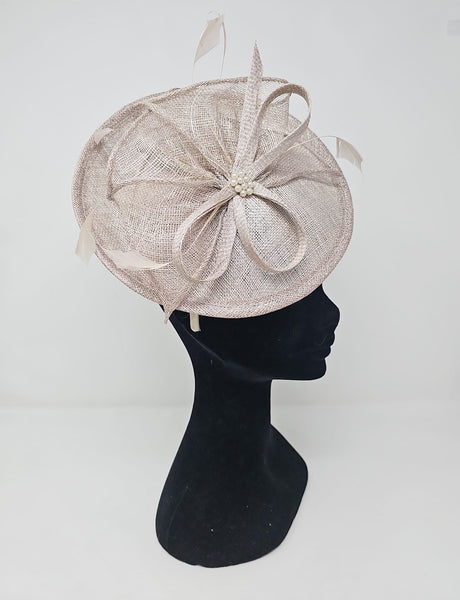 Metallic Almond Feather & Bow Round Disc Fascinator