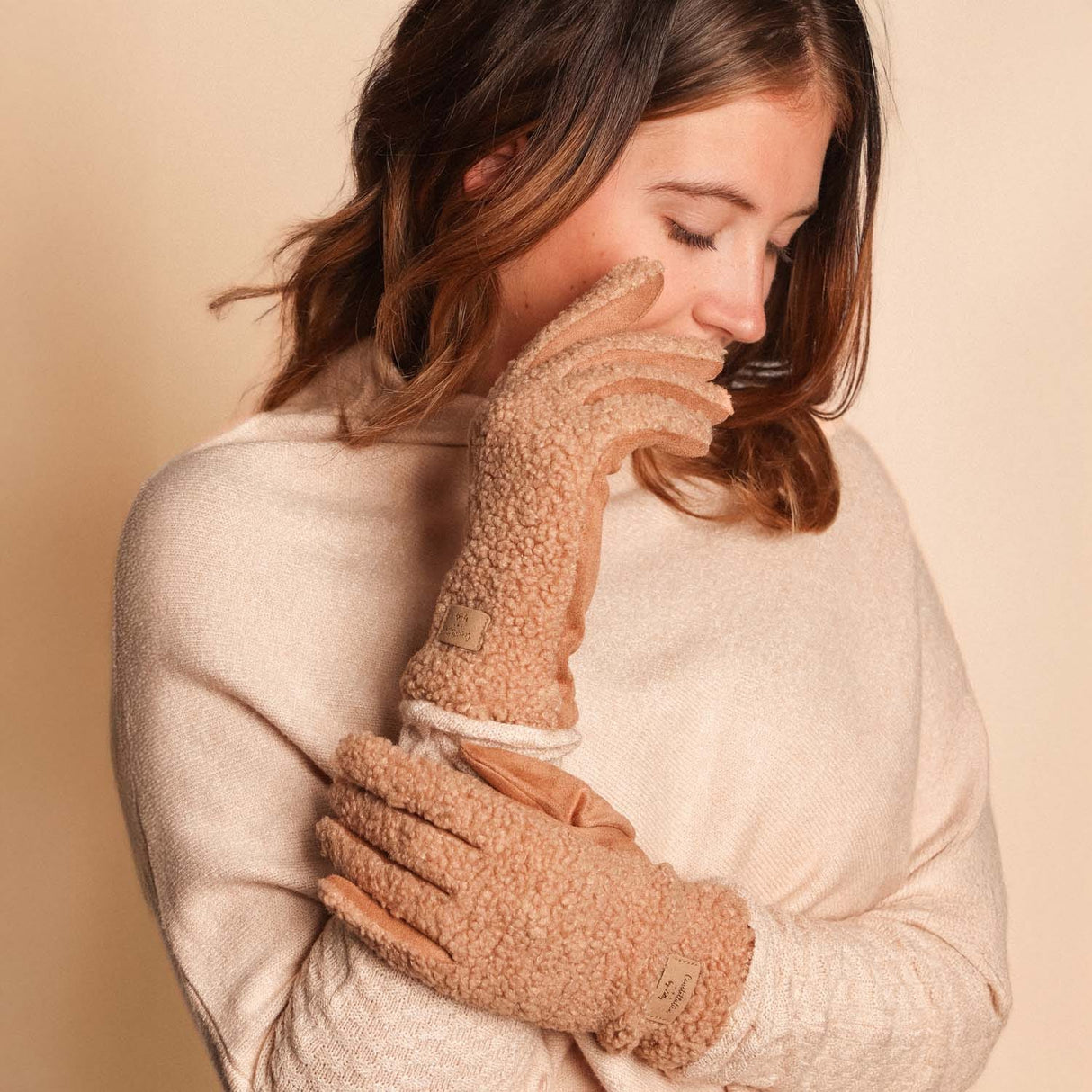 Zelly Teddy Style Gloves Taupe