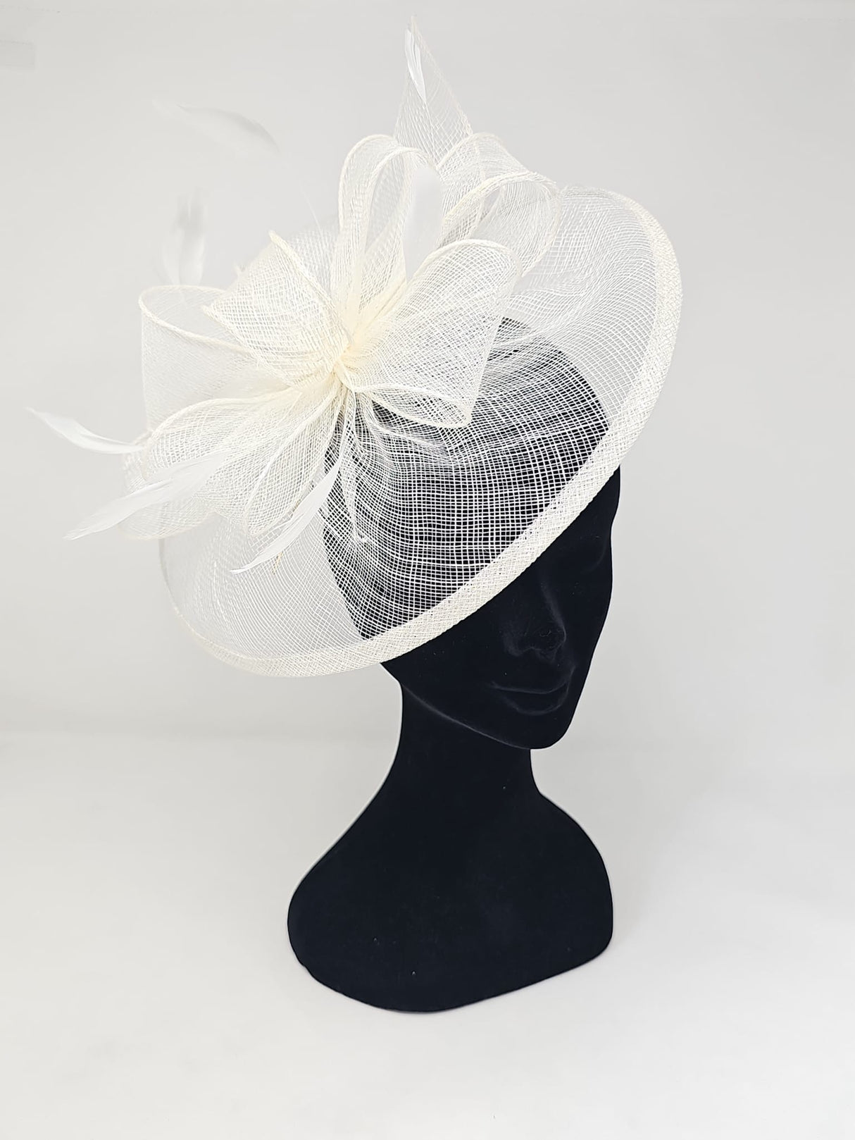 Ivory Looped Round Disc Fascinator