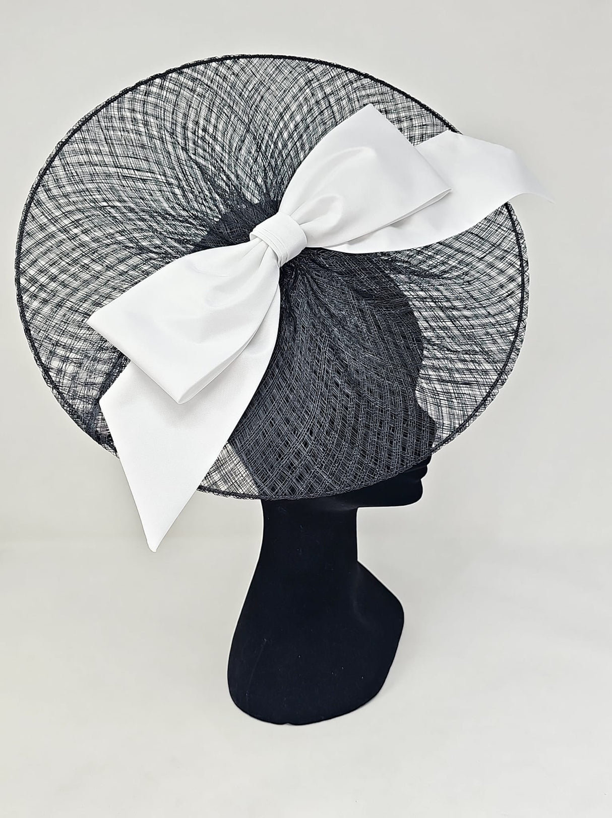Black & White Bow Weave Disc Hairband Fascinator