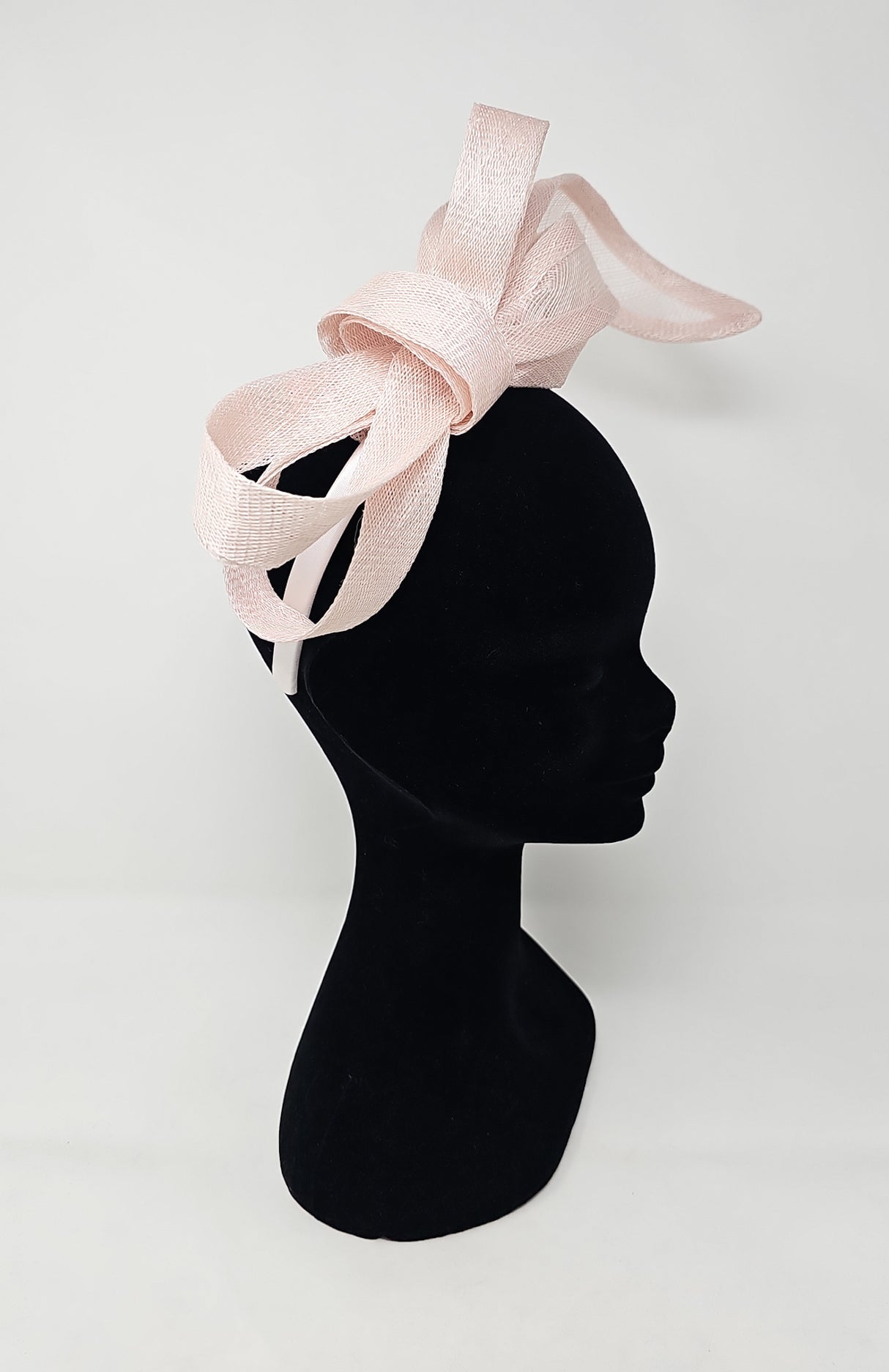 Oyster Twist Looped Hairband Fascinator