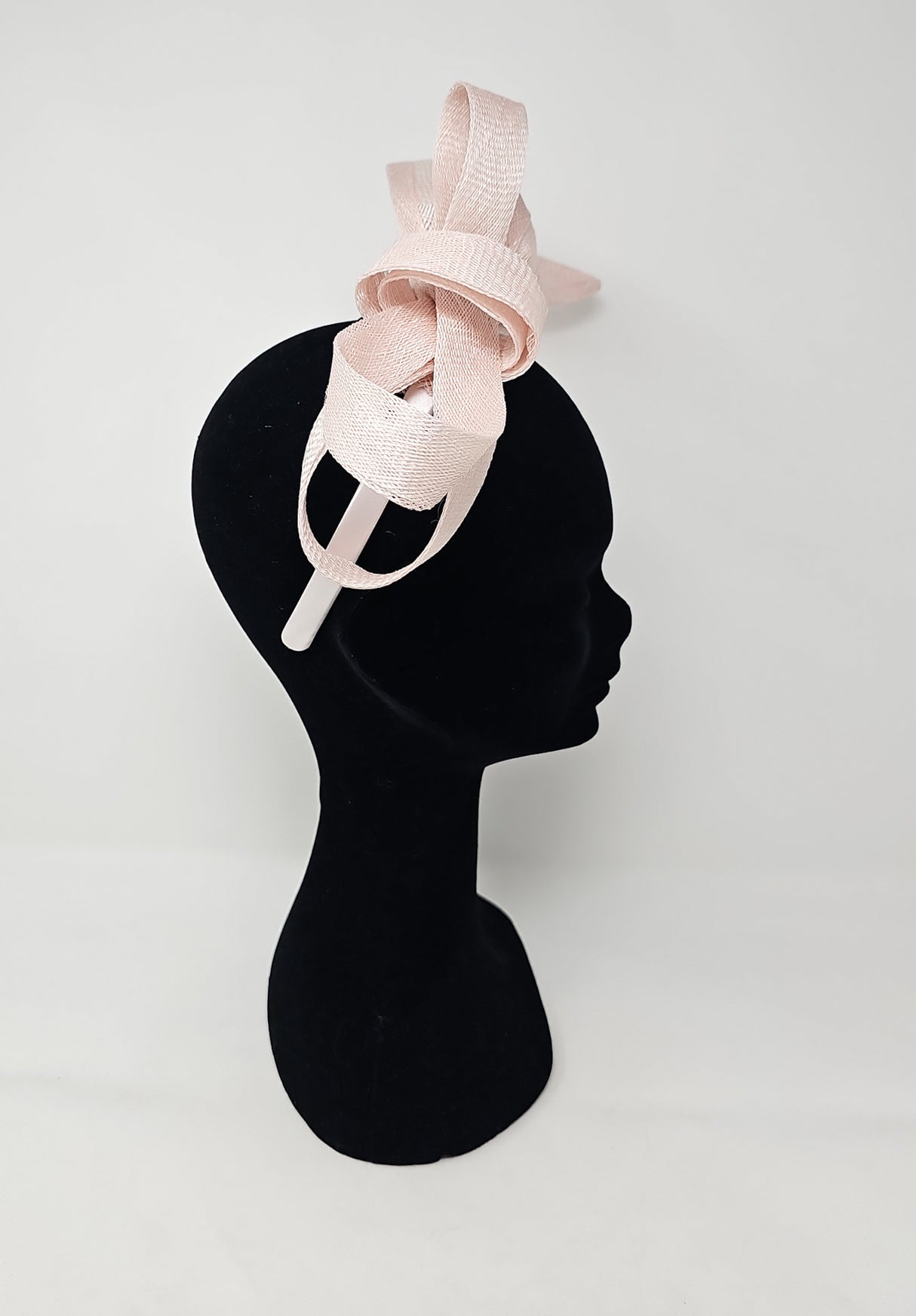Oyster Twist Looped Hairband Fascinator