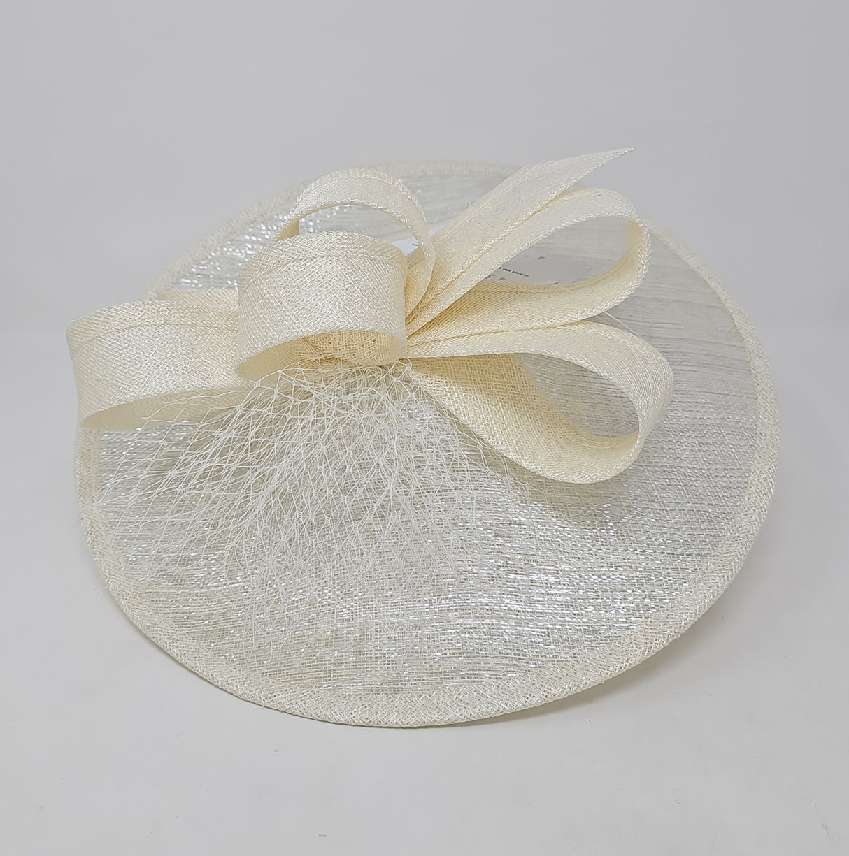 Metallic Ivory Looped Feather Hatinator