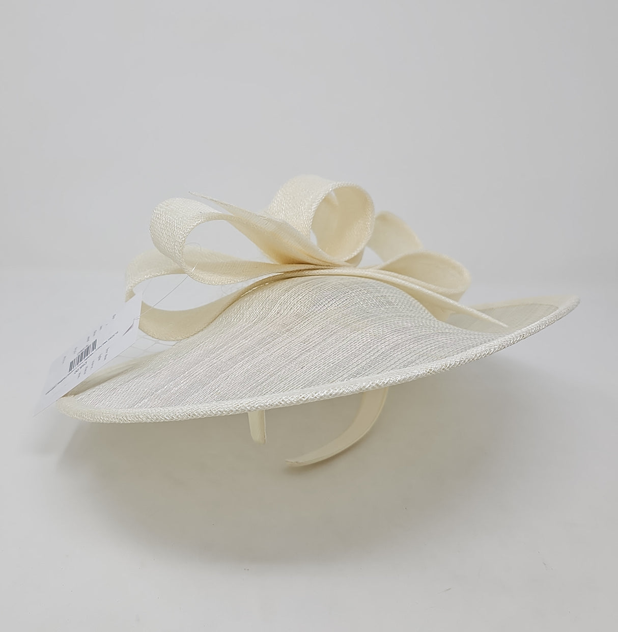 Metallic Ivory Looped Feather Hatinator