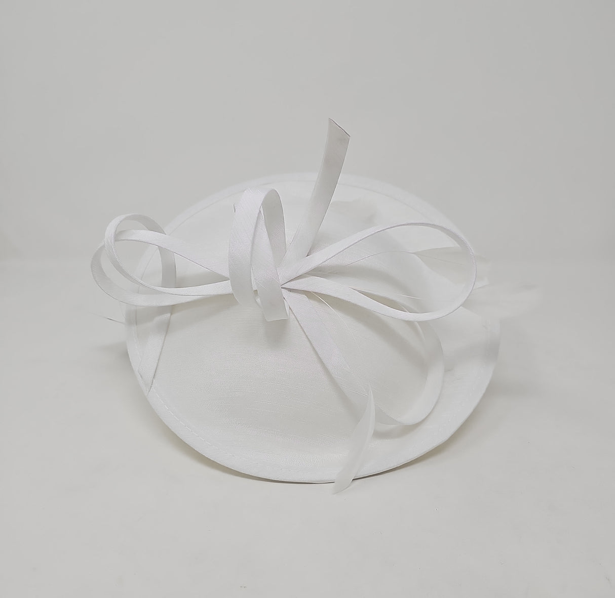 White Material Disc Hairband Fascinator