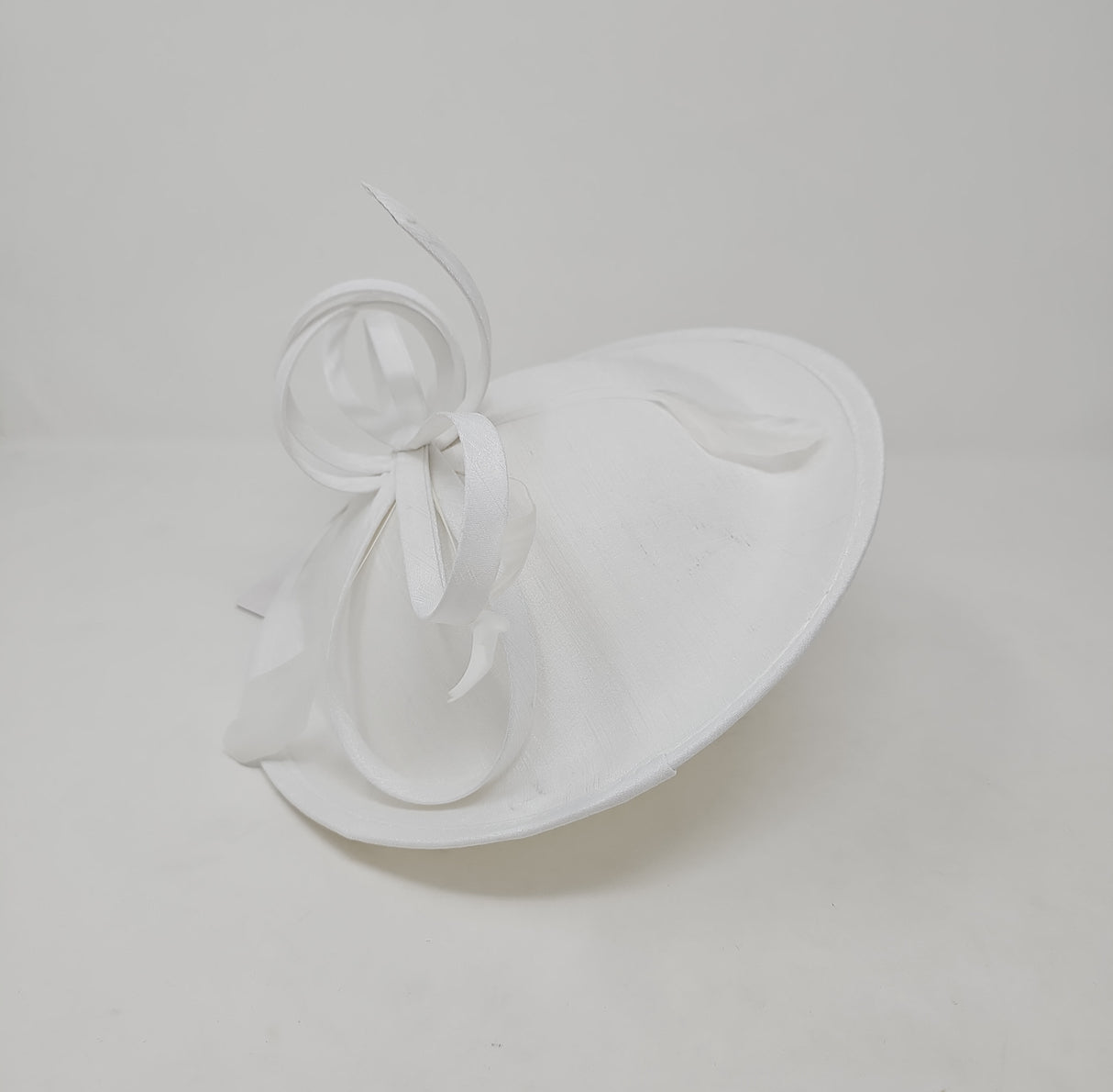 White Material Disc Hairband Fascinator