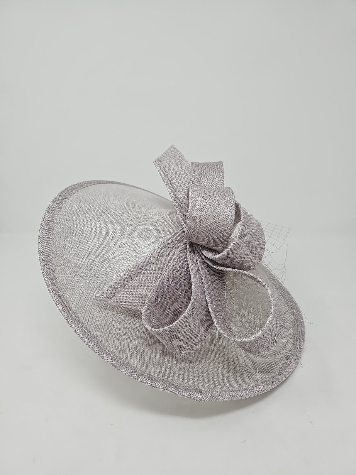 Metallic Pearl Silver Looped Feather Hatinator