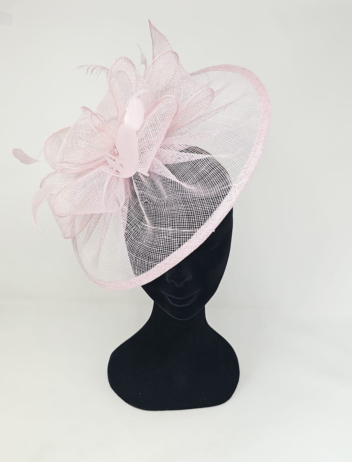 Quartz Pink Looped Round Disc Fascinator