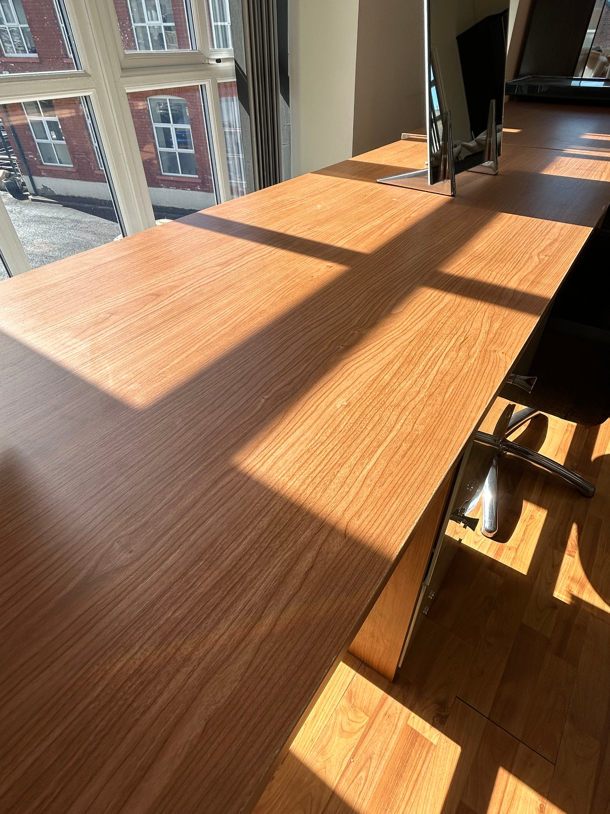 Salon Ambience Gemini 4 Seater Moveable Salon Dress Out Station