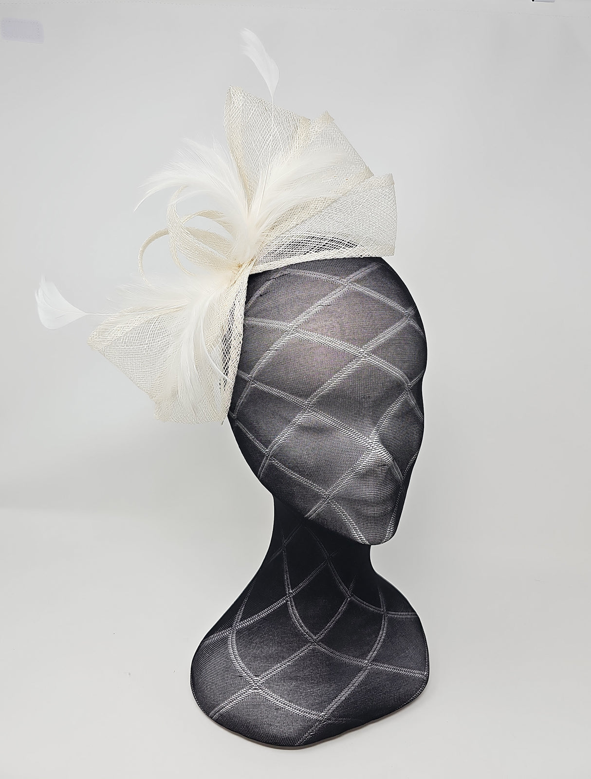 Cream Bow Loop Feather Fascinator