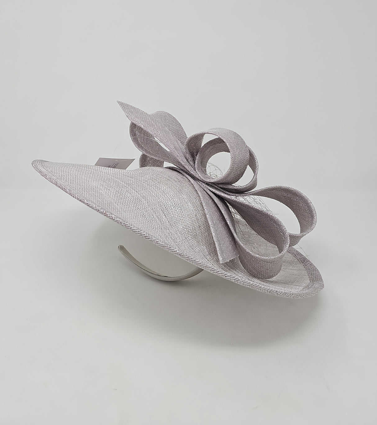 Metallic Pearl Silver Looped Feather Hatinator