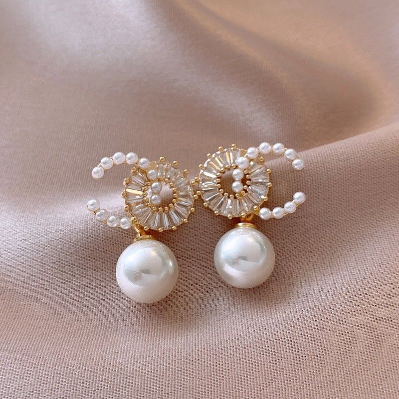 Ivory Pearl & Diamanté Drop Earring